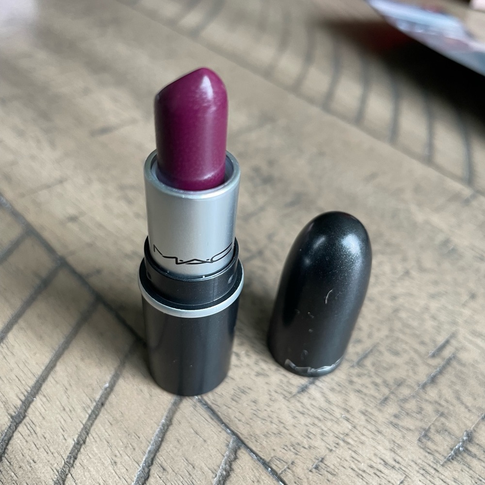 MAC Satin Lipstick, Rebel